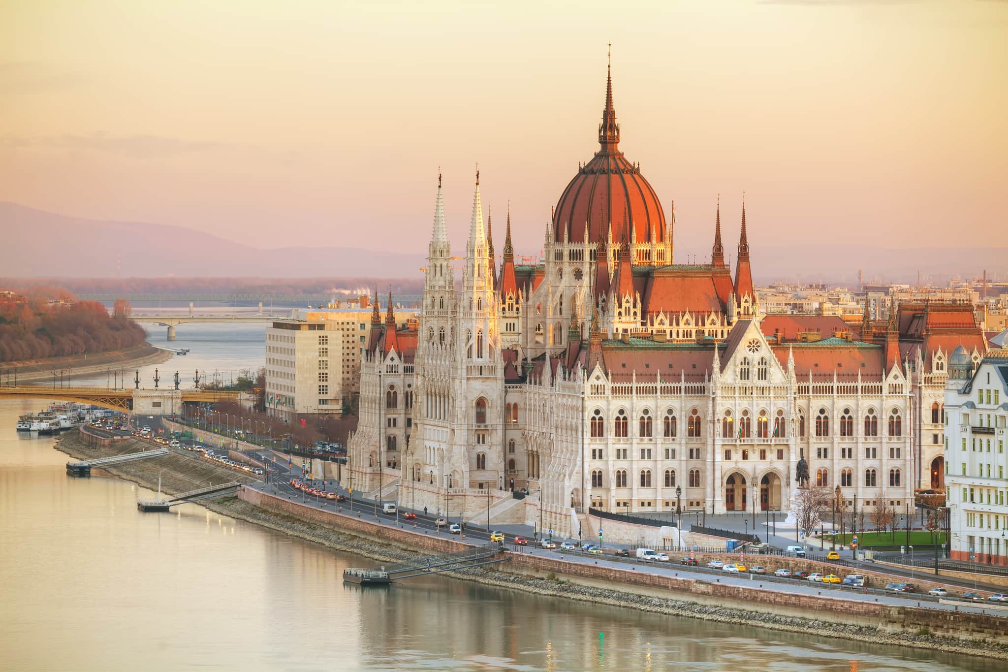 All paths to Hungary citizenship: from naturalisation to investment