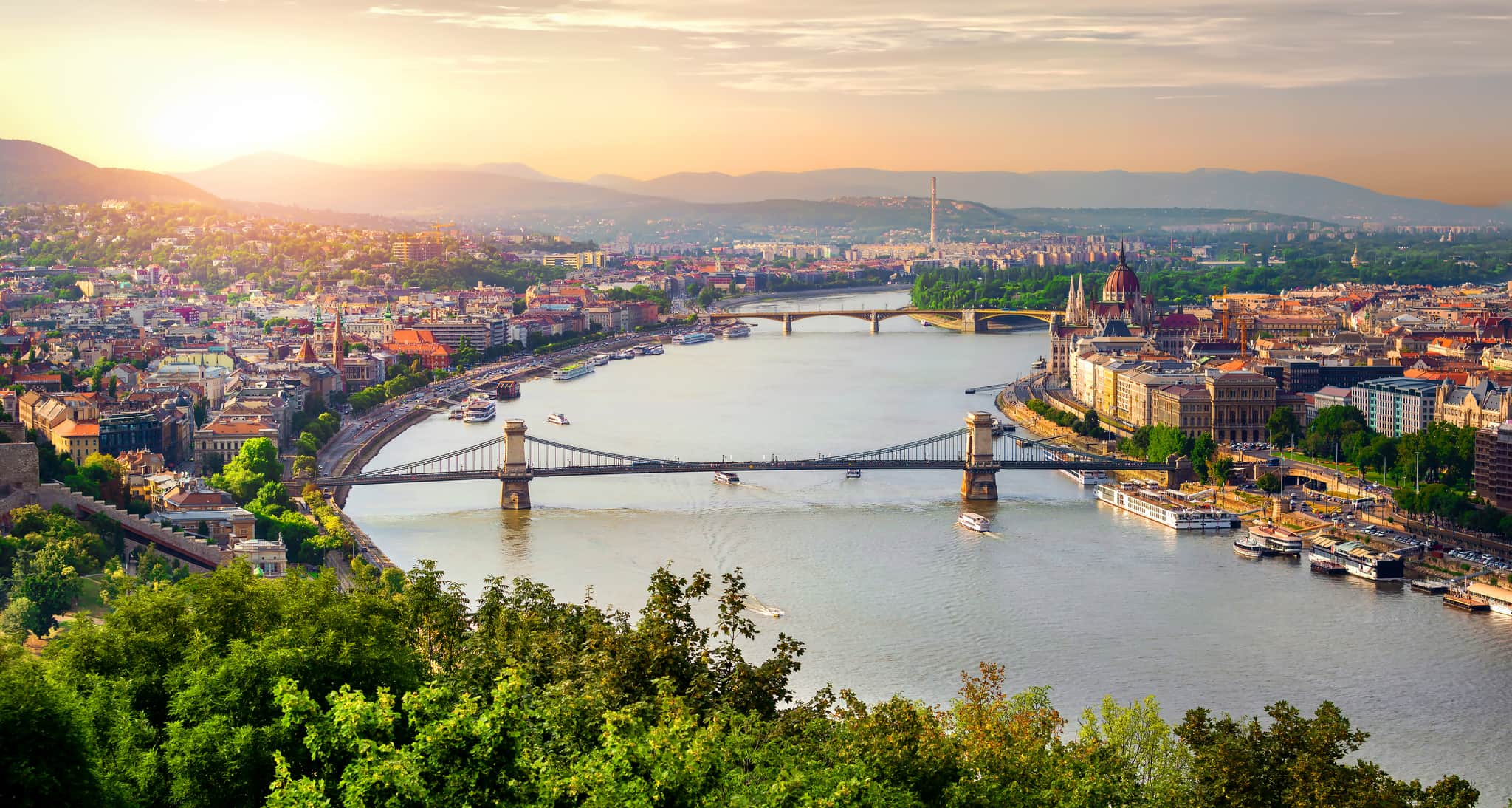 All ways to get a residence permit in Hungary