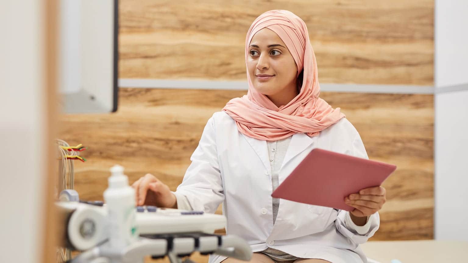 Healthcare system for foreigners in the UAE: everything you need to know