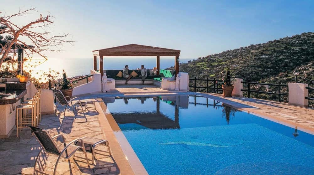 Villas with seaview and pool not far from Paphos 1