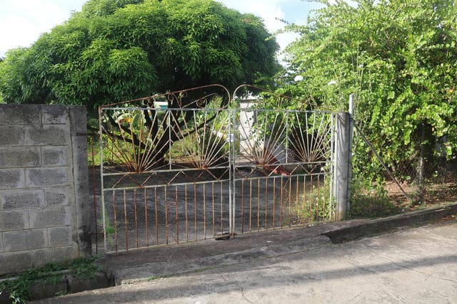 Two-bedroom house within walking distance of the ocean 1