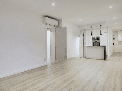 Modern large apartments with 3 bedrooms, Eixample, Barcelona 1