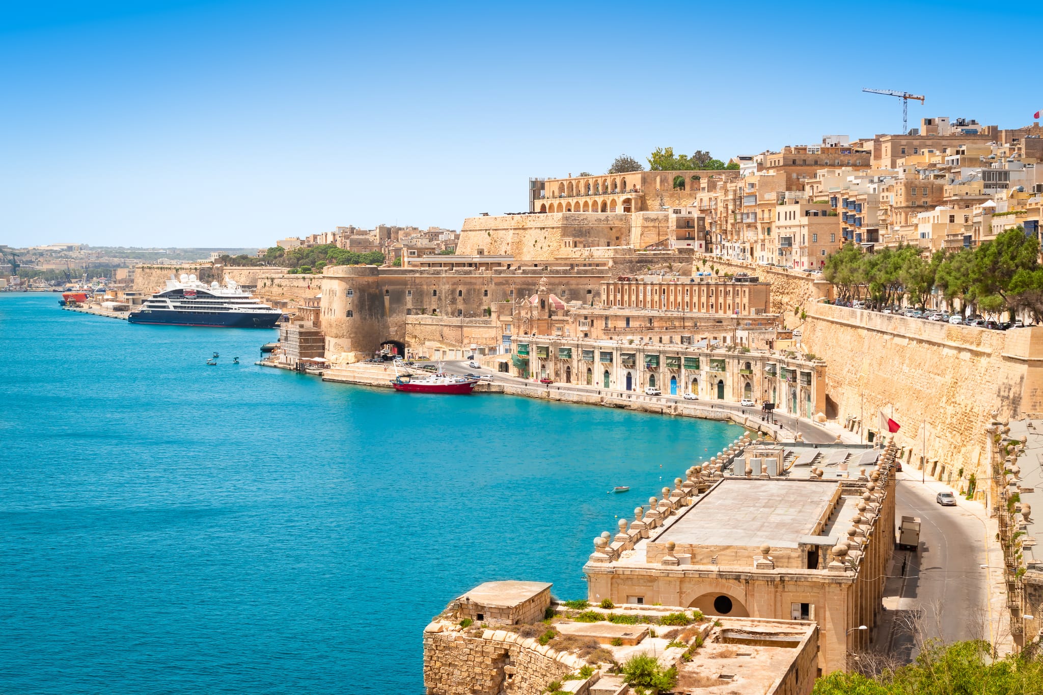 Citizenship for exceptional services by direct investment in Malta